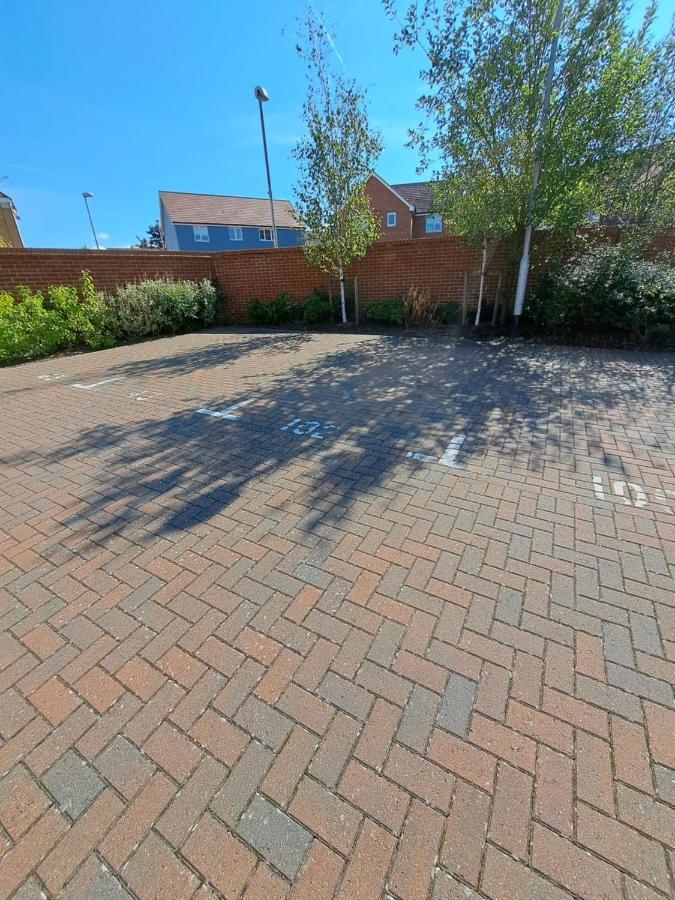 4Br Contractor Town House 2.5Bathrooms, 2 Free Parking Spaces Managed By Chique Properties Milton Keynes Exterior photo