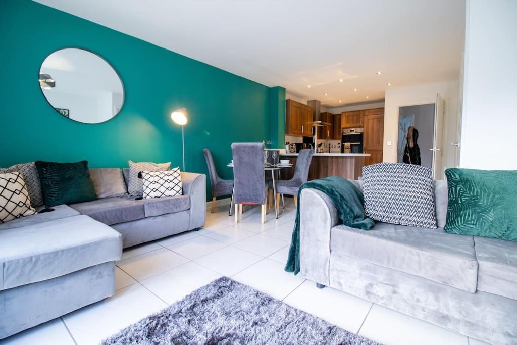 4Br Contractor Town House 2.5Bathrooms, 2 Free Parking Spaces Managed By Chique Properties Milton Keynes Exterior photo