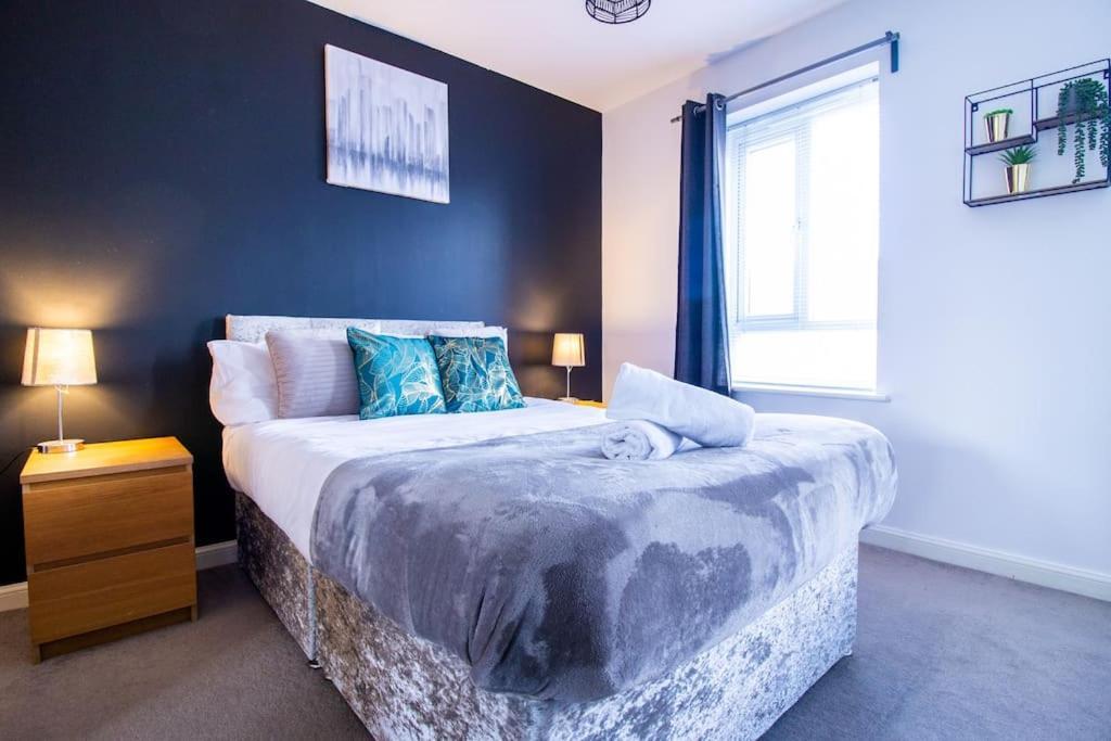 4Br Contractor Town House 2.5Bathrooms, 2 Free Parking Spaces Managed By Chique Properties Milton Keynes Exterior photo